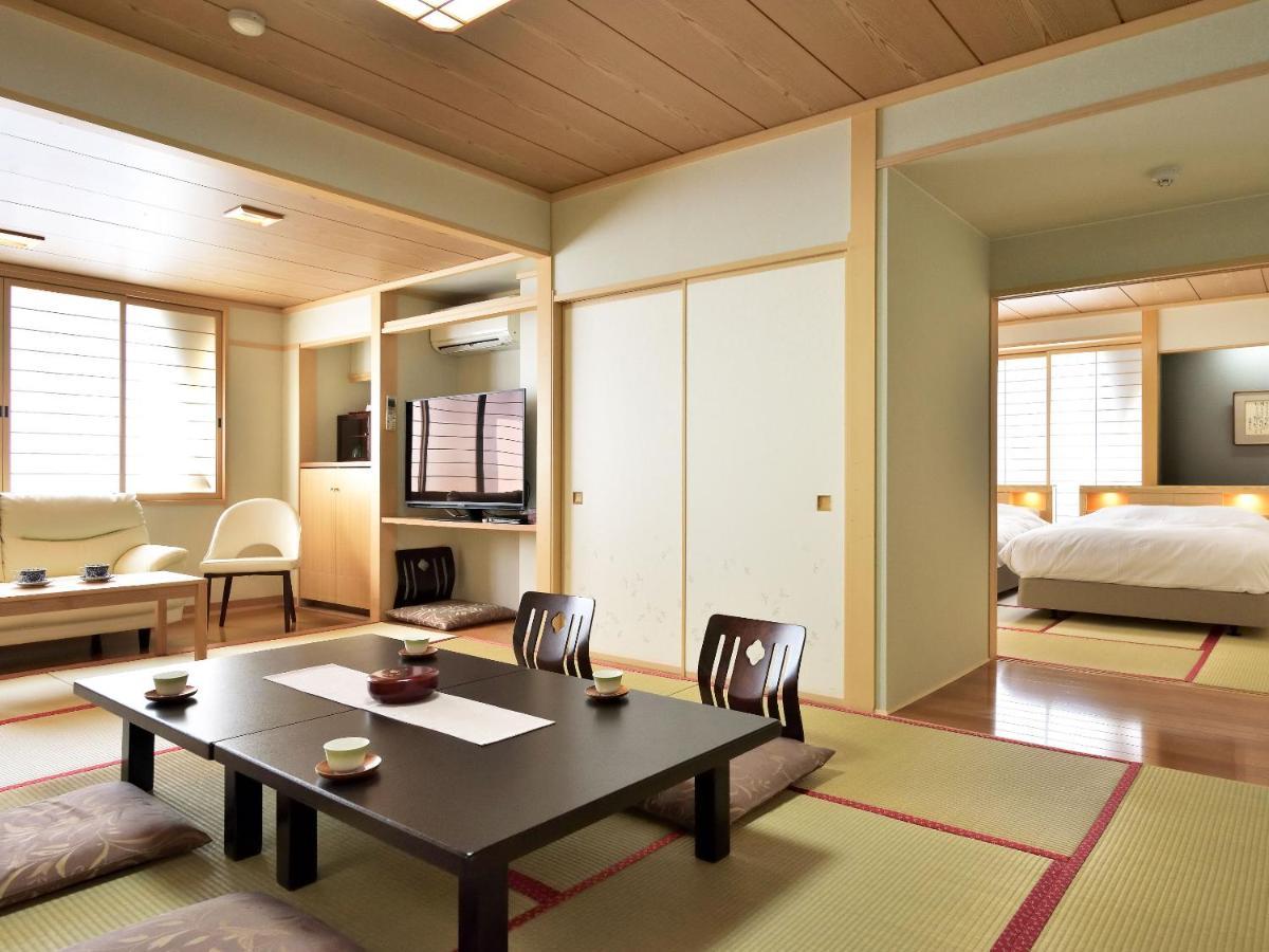 Hotel Tsubakino Яманучи Стая снимка
