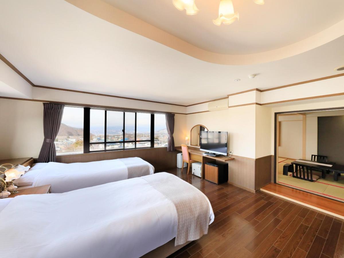 Hotel Tsubakino Яманучи Екстериор снимка