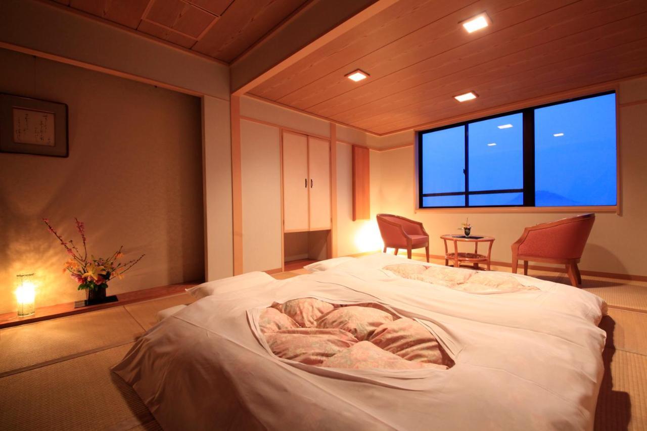 Hotel Tsubakino Яманучи Екстериор снимка