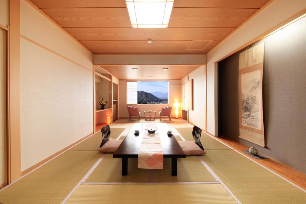 Hotel Tsubakino Яманучи Екстериор снимка